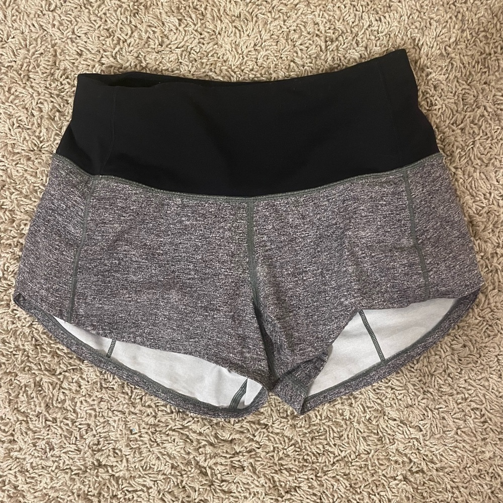 Lululemon gray speed-ups Size 0 
2.5 inch 
High waisted
